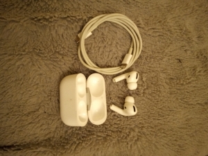 Apple Airpods A2084